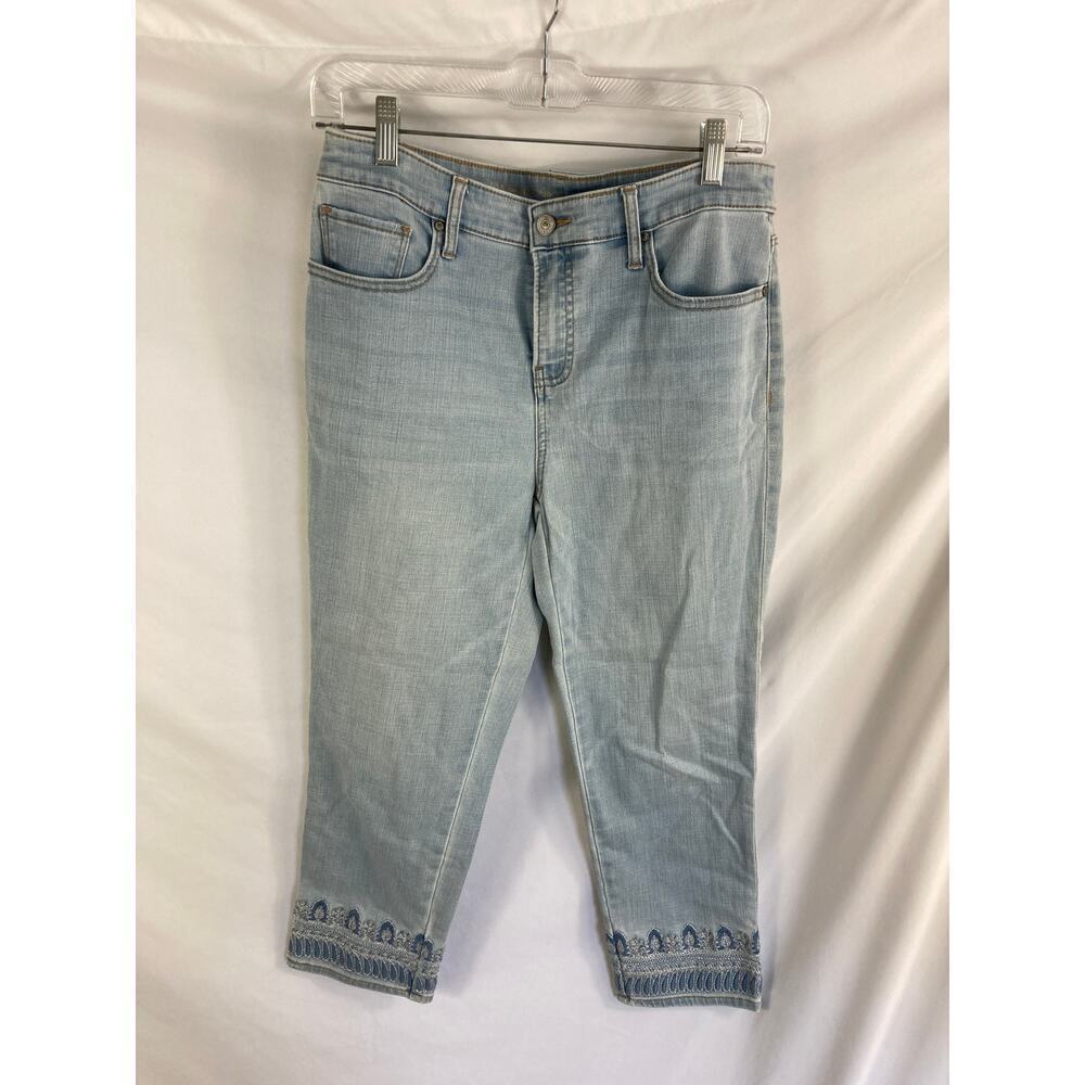 Chicos So Slimming Girlfriend Slim Leg Crop Jean Size 4 / Chicos 0